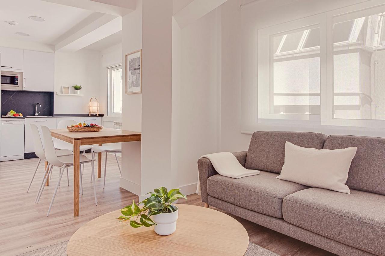 Main Street Deluxe Apartment โอโกรูญา ภายนอก รูปภาพ